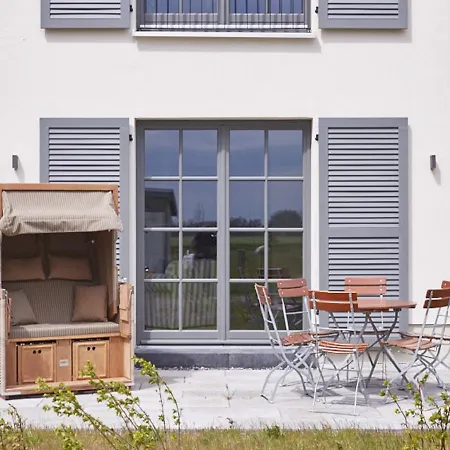 Reetland Am Meer - Premium Reetdachvilla Mit 3 Schlafzimmern, Sauna Und Kamin E24 Dranske Exterior photo