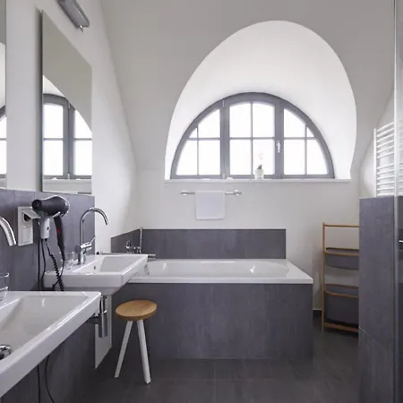 Reetland Am Meer - Premium Reetdachvilla Mit 3 Schlafzimmern, Sauna Und Kamin E24 Dranske Exterior photo