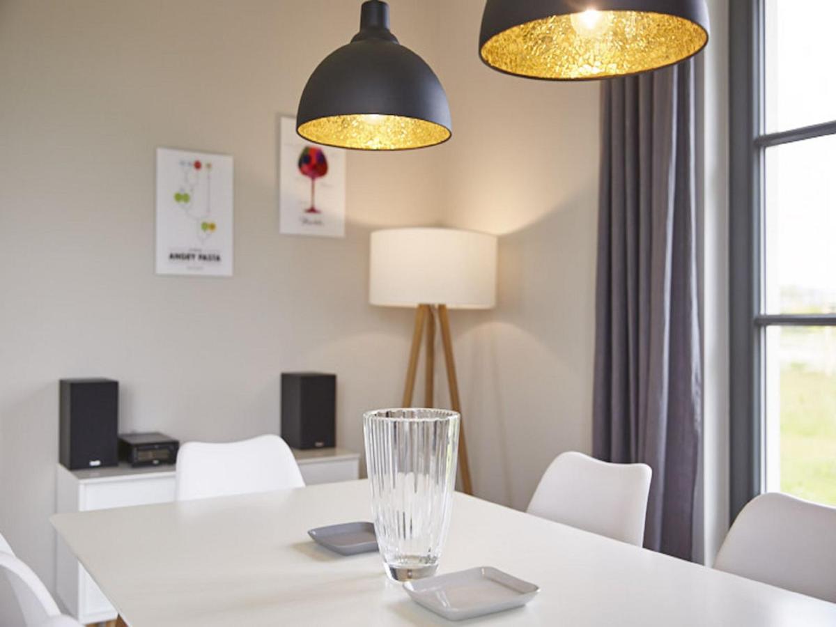 Reetland Am - Premium Reetdachvilla Mit 3 Schlafzimmern, Sauna Und Kamin E24 * Dranske