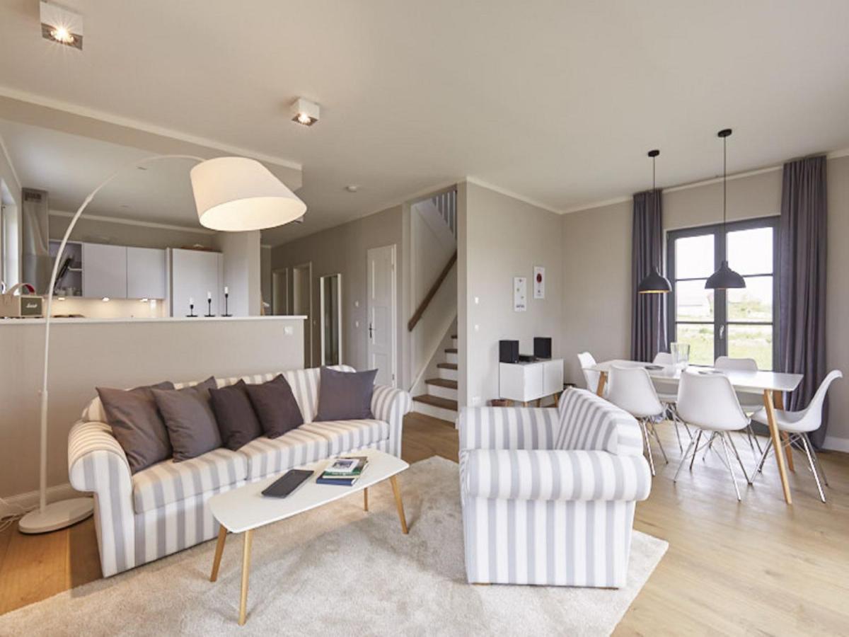 Holiday home Reetland Am - Premium Reetdachvilla Mit 3 Schlafzimmern, Sauna Und Kamin E24 Dranske